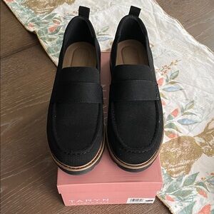 Taryn Rose Women’s Black Knit Slip-On Loafers 9.5